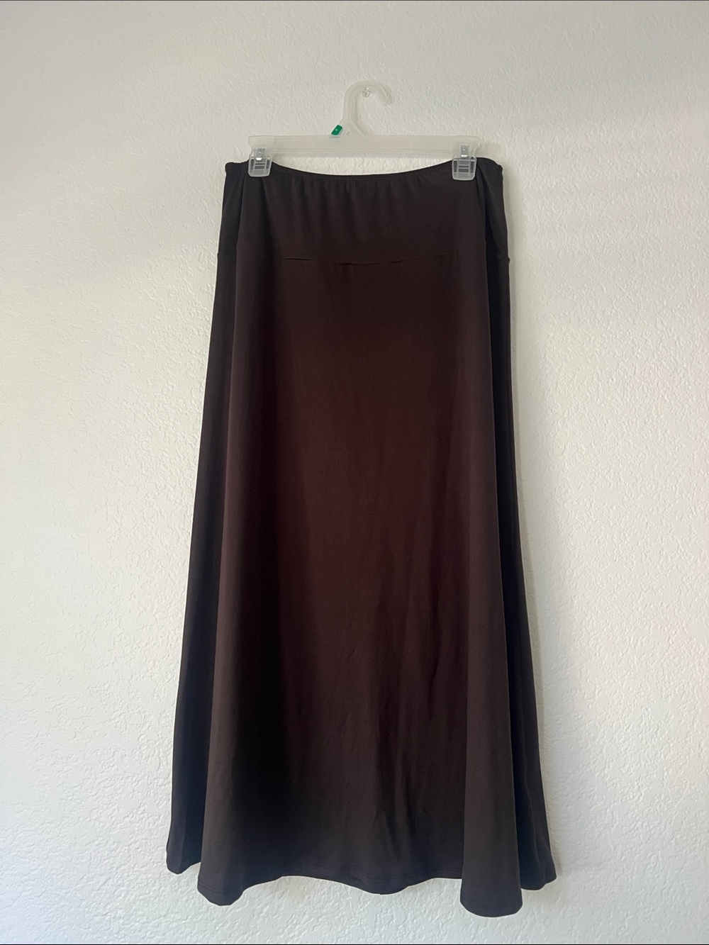 Black-brown Women’s Knit Maxi Skirt - Classic Flow